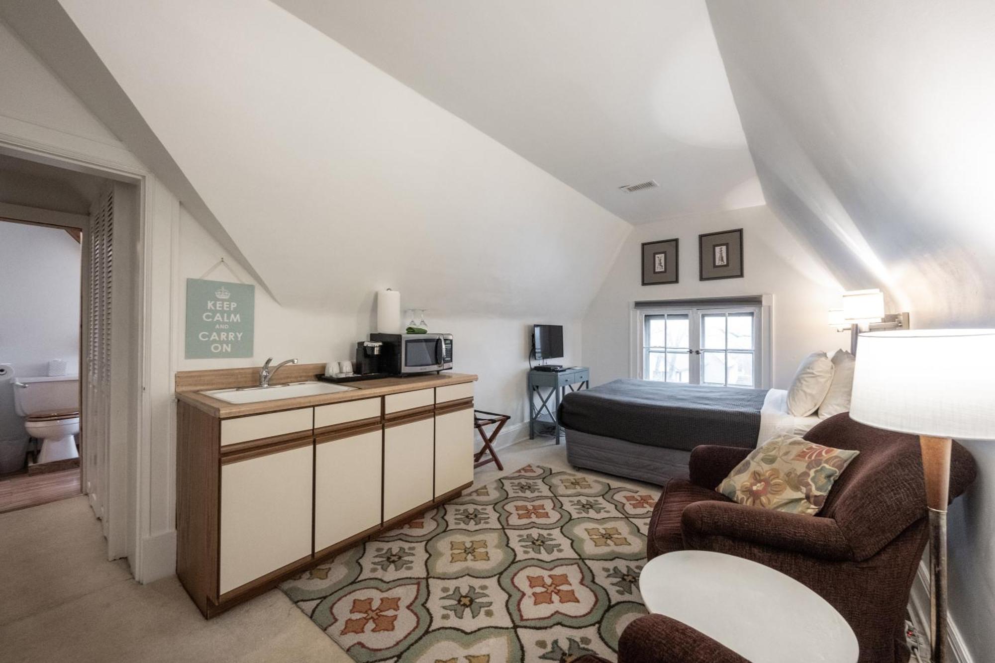 Stone Soup Inn 3*